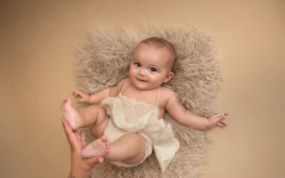 Babyfotografering Kristianstad Freya fem månader gammal