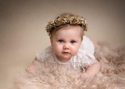 Babyfotografering Wilda 8 månader på fäll i Kristianstad nära Lund