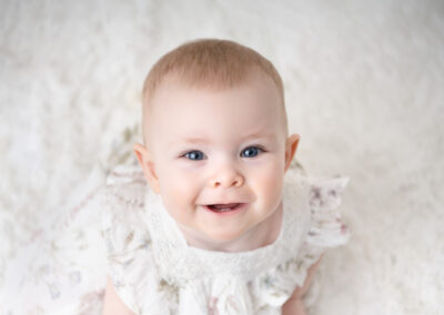 Babyfotografering i studio i Kristianstad Skåne nära Lund och Hörby Odette 6 månader