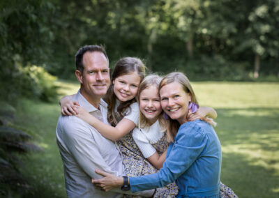 Familjefotografering på Maltesholms slott nära Hässleholm med 2 döttrar