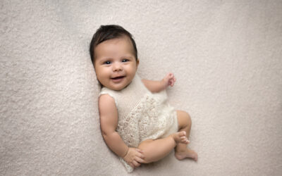 Bebisfotografering Kristianstad Aisha 2 månader med storebror